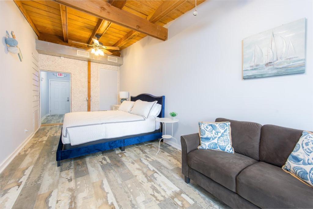 Dockside Hotel Darien