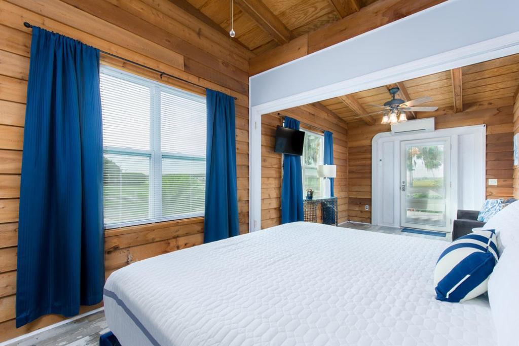 Dockside Hotel Darien